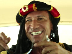 Blond, Gevangen, Zoenen, Likken, Masseren, Kut duiken, Geschoren, Strak