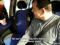 Tetas grandes, Mamada, Coche, Pajear, Madres para coger, Al aire libre, Pelirrojo, Medias largas