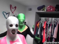 Slaapkamer, Pijpbeurt, Universiteit, Slaapzaal, Kut duiken, Realiteit, Geschoren, Tiener