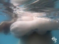 Gros seins, Bikini, Plantureuse, Fétiche, Piscine, Pov, Solo, Nénés