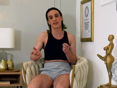 Grosser arsch, Grosser kitzler, Blasen, Kehlenfick, Schwanz, Fetisch, Behaart, Maske