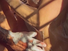 淫乱熟女, シャワー