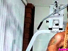 Tanzen, Schmutzig, Schwarz, Sporthalle, Masturbation, Transfrau, Solo, Tätowierung