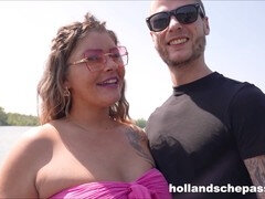 Leie, Grosser arsch, Blasen, Niederländisch, Milf, Im freien, Tätowierung