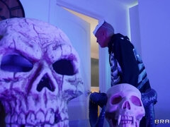 Жопа, Красотки, Большой член, Большие сиськи, Минет, Бабушки, Секс без цензуры, Киски