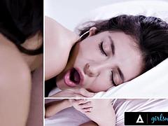 Sucer une bite, Grossier, Doigter, Poilue, Lesbienne, Léchez, Softcore, Nénés