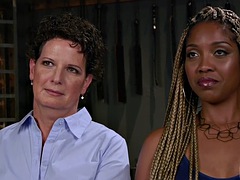 Bondage discipline sadomasochisme, Grote mammen, Rondborstig, Vingeren, Lesbisch, Ondergoed, Kut duiken, Tatoeage