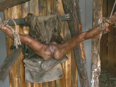 Bizarr, Schwarz, Fesselspiele, Hardcore, Lecken, Im freien, Pov, Flotter dreier