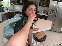 Corridas, Corridas faciales, Pajear, Sexo duro, Hd, Latina, Tragarse, Tatuaje