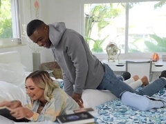 Noire, Sucer une bite, Interracial, Mature, Chatte, Adolescente, Plan cul à trois, Nénés