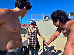Arabe, Chica, Playa, Celebridad, Gimnasio, Hd, Público, Trio