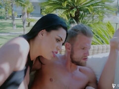 Kira Queen And Alyssia Kent hot ffm threesome