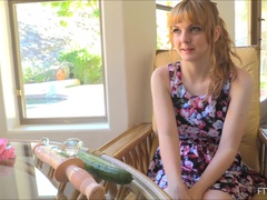 Massage, Masturbation, Orgasme, Public, Solo, Gicler, Sous la jupe