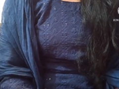 18, アラブ, アジア人, バイセクシャル, 大学生, 母, 喫煙, 妻