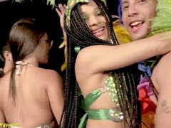 Anaal, Braziliaans, Dubbele penetratie, Extreem, Groep, Moeder die ik wil neuken, Orgie, Ruw