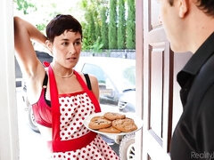 Большая жопа, Большой член, Большие сиськи, Брюнетки, Измена, Собачьи, Короткая стрижка, Тощие