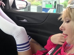 Blasen, Fussjob, Freundin, Pov, Öffentlich, Dürr, Abendanzug, Titten