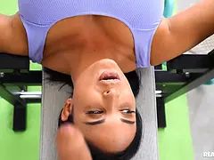 Grosse bite, Gros seins, Sucer une bite, Brunette brune, Tir de sperme, Femelle, Hd, Masturbation