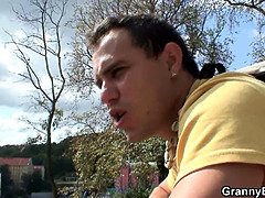 Cul, Sucer une bite, Brunette brune, Mamie, Mature, De plein air, Chatte, Chevaucher