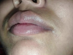 18 летние, Красивые, Забавное, Хд, Домохозяйки, Индианки, Поцелуи, Мамочка