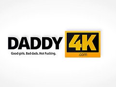 Daddy4k. nach einigem zögern spreizt teenager beine für bfs ungezogenen vater