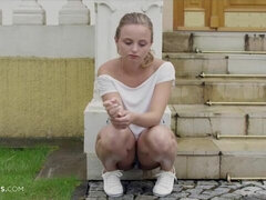 Blonde, Sucer une bite, Mignonne, Branlette thaïlandaise, Énorme, Nue  à poil, De plein air, Adolescente