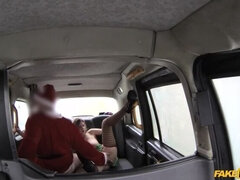 Amateur, Cul à la bouche, Voiture, En levrette, 2 femmes 1 homme, Léchez, Chatte, Lécher le sphincter