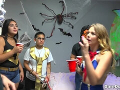 お尻, 舐める尻, 学生寮, ドレス, レズビアン, なめる, ピアス, オマンコ