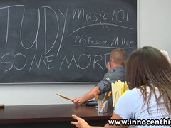 18 jaar, Universiteit, Hardcore, Onschuldig, Klein, Student, Lerarin, Tiener