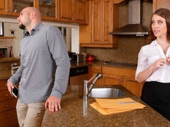 Verga grande, Mamada, Tetas naturales, Pelirrojo, Cabello corto, Flaco, Medias largas, Adolescente