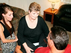 デカチン, フェラチオ, チン, 手コキする, オナニー, 淫乱熟女, 母, ガリガリ