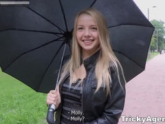 Blond, Pijpbeurt, Sperma shot, Gezichtspunt, Rijden, Geschoren, Tiener, Tieten likken