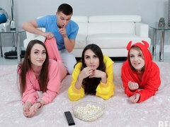 Минет, Брат, Собачьи, Оргии, Вечеринка, Тощие, Молоденькие, Сиськи