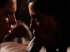 Verga grande, Morena, Hembra, Penetracion con dedos, Sexo duro, Interracial, Lamidas, Boda