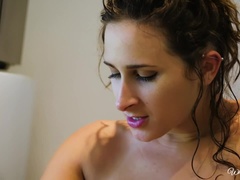 Gros seins, Doigter, Embrassement, Cuisine, Lesbienne, Léchez, Seins naturels, Mouillée