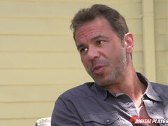 69, Brunette brune, Plantureuse, Fétiche, Cuir, Chatte, Tatouage, Nénés