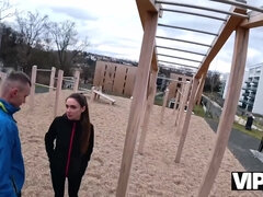 Beauté, Brunette brune, Voiture, Tchèque, Européenne, Petite amie, Hard, Pov