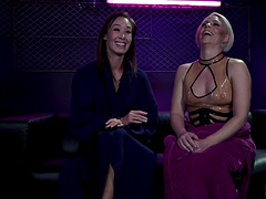 アジア人, ボンデージ, 指いじり, 淫乱熟女, 小柄, 魅力的, スパンキング, オッパイの