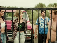 Анальный секс, Большой член, Большие сиськи, Брюнетки, Собачьи, Лизание, На природе, Киски