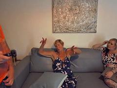 Минет, Забавное, Секс без цензуры, Хд, Зрелые, На публике, Сосущие, Втроем