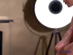 Tchèque, Léchez, Massage, Huilée, Chatte, Douche, Tatouage, Plan cul à trois