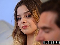 18 ans, Blonde, Femelle, Branlette thaïlandaise, Orgasme, Pov, Rasée, Adolescente