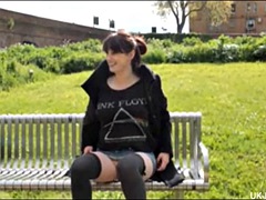 素人, イギリス人, 指いじり, 露出狂, 淫乱熟女, オーガズム, アウトドア, 公共