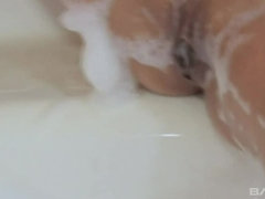 Katherine Lee Love Masturbating in the Tub