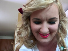 Blonde, Plantureuse, Attrapée, Branlette thaïlandaise, Hd, Branler, Naturelle, Seins naturels