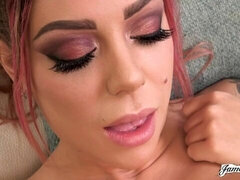 Grosser arsch, Vollbusig, Fingern, Faustfick, Lecken, Masturbation, Milf, Muschi