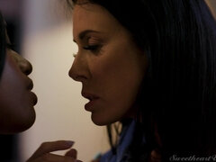 Grosse titten, Betrug, Fetisch, Hardcore, Lesbisch, Lecken, Reif, Titten