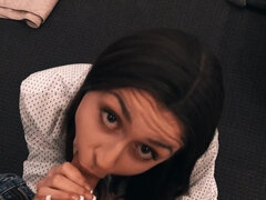 Cul, Sucer une bite, Brunette brune, En levrette, Fille latino, Seins naturels, Pov, Nénés