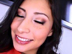 Sucer une bite, Brunette brune, Tir de sperme, Actrice du porno, Pov, Chatte