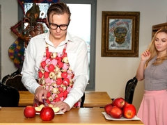 Kont, Blond, Pijpbeurt, Hondjeshouding, Handbeurt, Zoenen, Likken, Tiener
